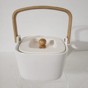 Madison & Co Ceramic White Tea Pot Coffee Pot